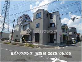 竹ノ塚駅　徒歩32分　構造：木造土地面積:51.32平米　建物面積:89.73平米　
