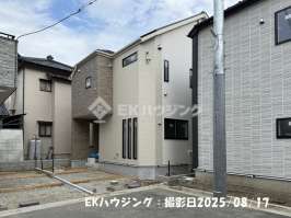 八潮駅　徒歩16分　構造：木造土地面積:95.05平米　建物面積:95.43平米　