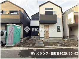 舎人公園駅　徒歩12分　構造：木造土地面積:83.34平米　建物面積:99.36平米　