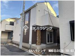 舎人公園駅　徒歩12分　構造：木造土地面積:83.01平米　建物面積:94.81平米　