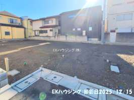 金町駅　徒歩0分　構造：木造土地面積:91.15平米　建物面積:92.94平米　