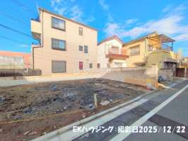 青井駅　徒歩10分　構造：木造土地面積:59.22平米　建物面積:103.30平米　